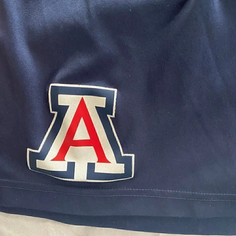 Nike Arizona Wild Cats Basketball Mens Shorts Blue Red Dri-Fit Logo Size XL?